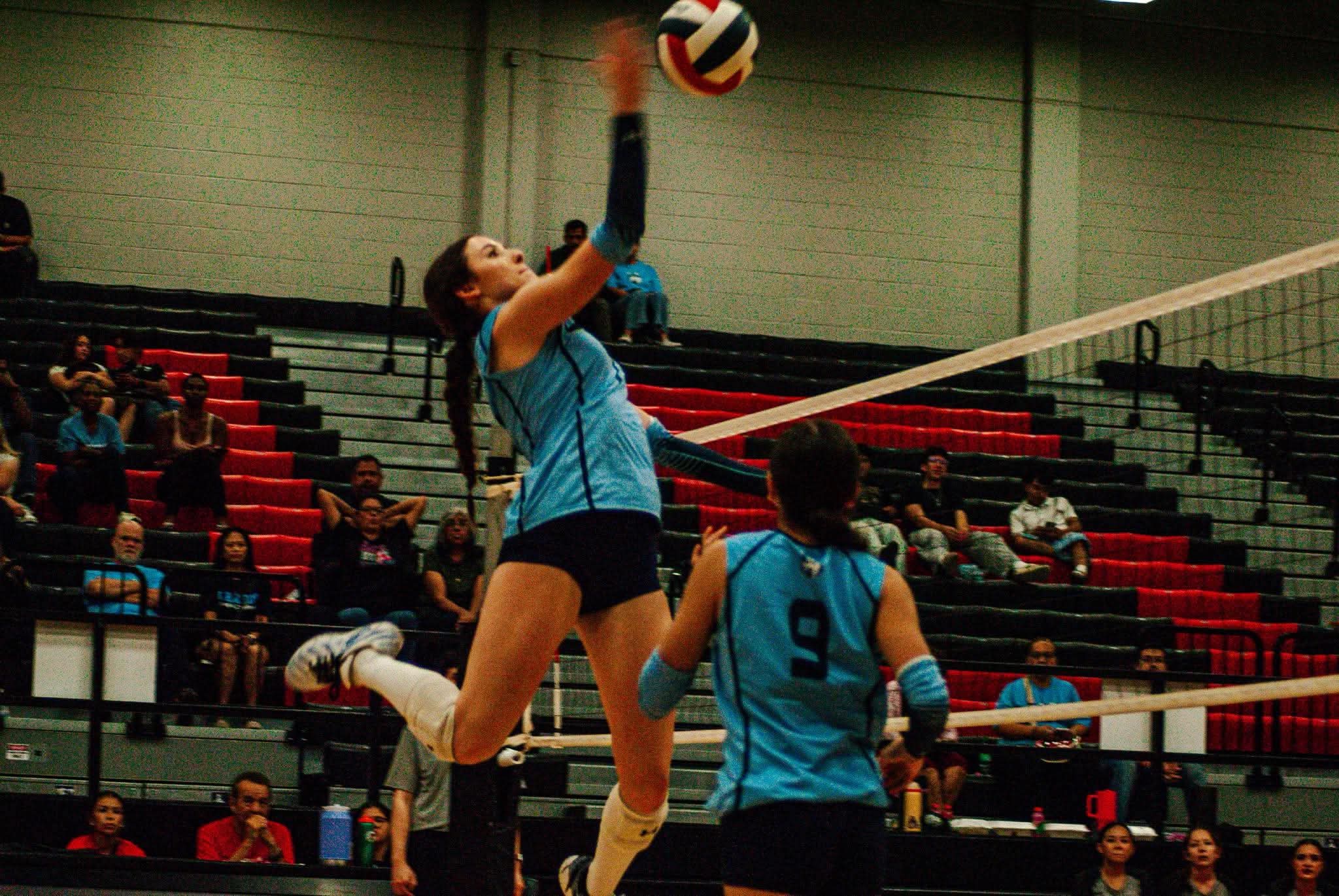 Chapin Sweeps Hanks in Friday Night Volleyball Showdown